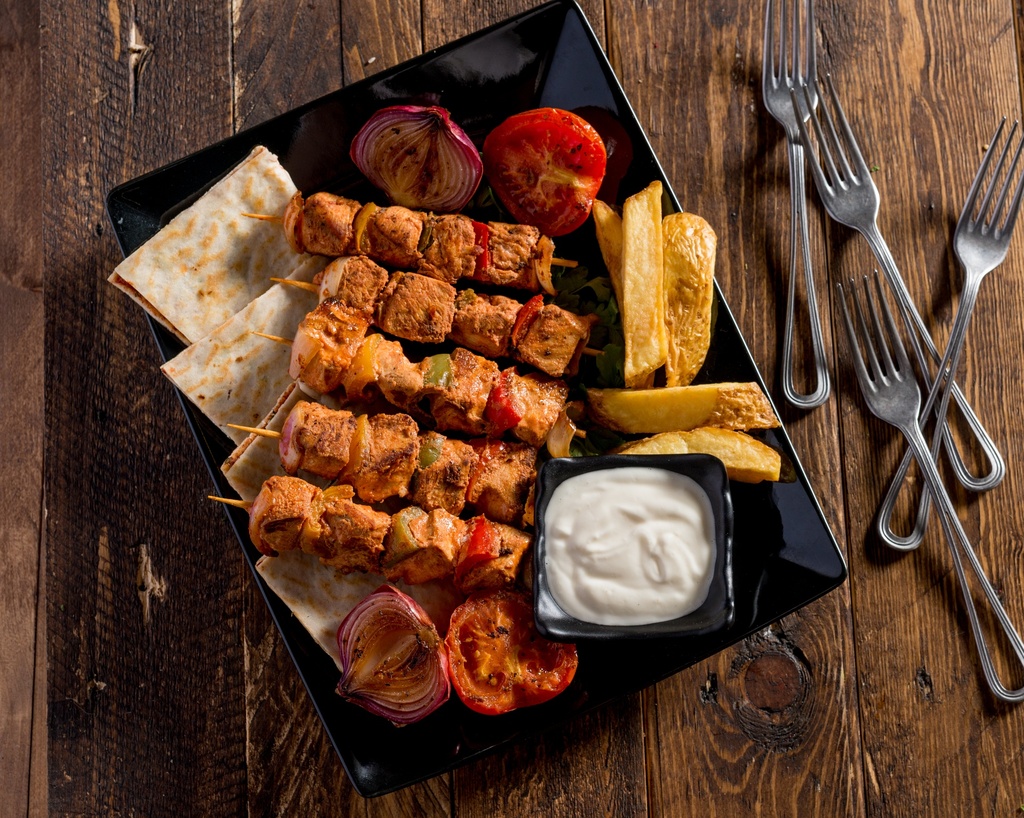 Italian chicken skewers ( Potato) / قطع الدجاج الإيطالية مع بطاطا
