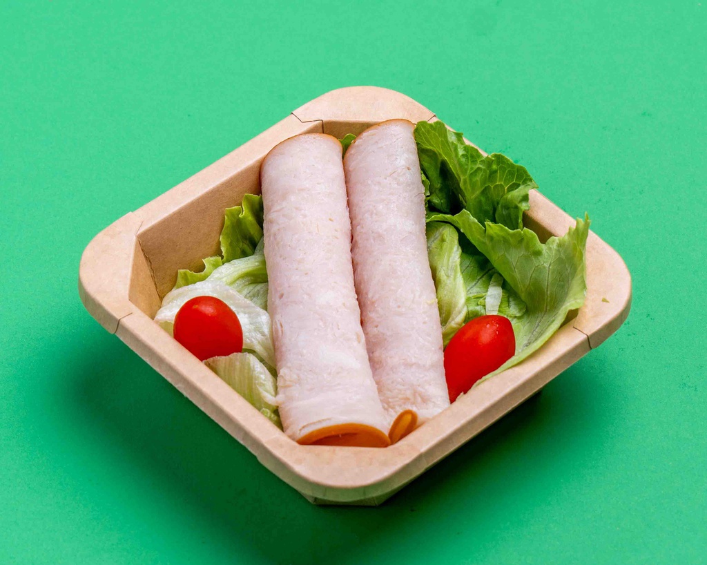 Turkey lettuce wrap / لفائف الخس مع الحبش