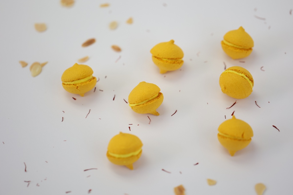 Saffron Macaron / ماكرون الزعفران(Keto)