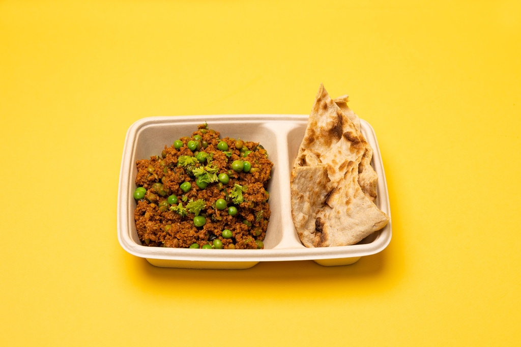 Keema Mutter with soft bread/كيما الهنديمع الرز الاسمر