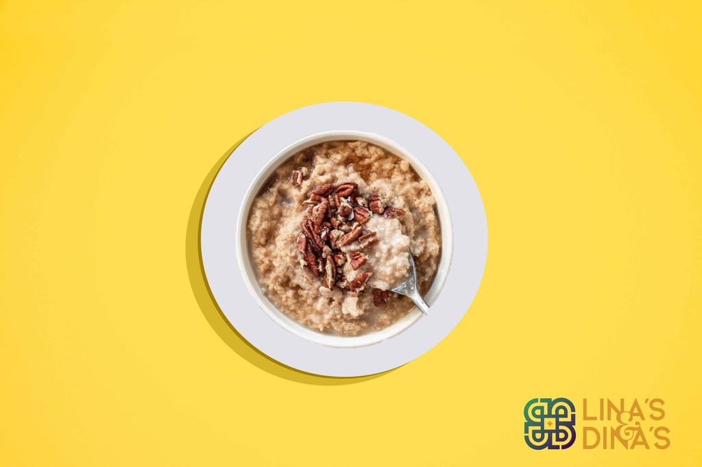 عصيدة مع زبدة الفول السوداني والقرفة والتفاح ( Vegan )