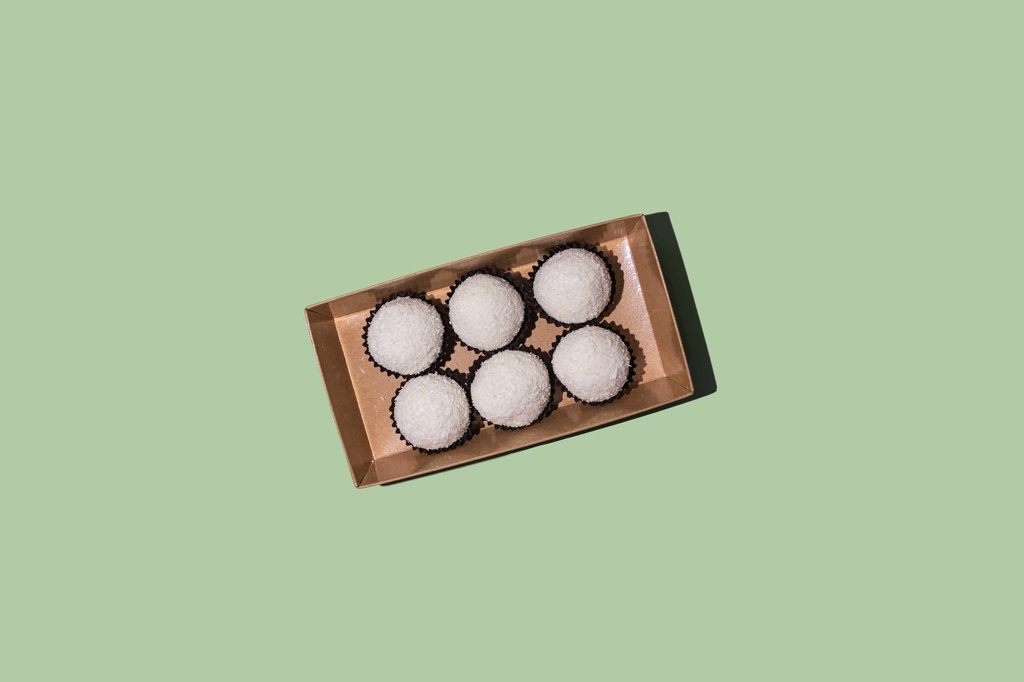 Coconut Snowballs / كرات ثلج جوز الهند ( Vegan )