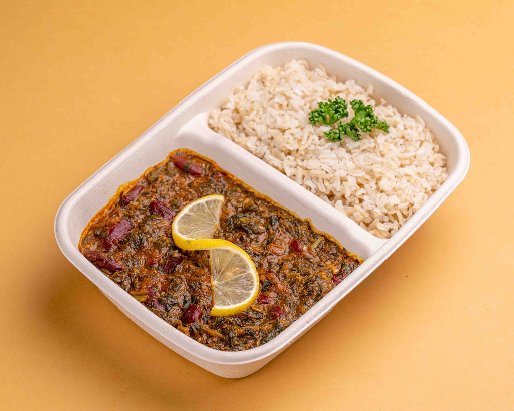 سابزي مع الفاصوليا والأرز البني