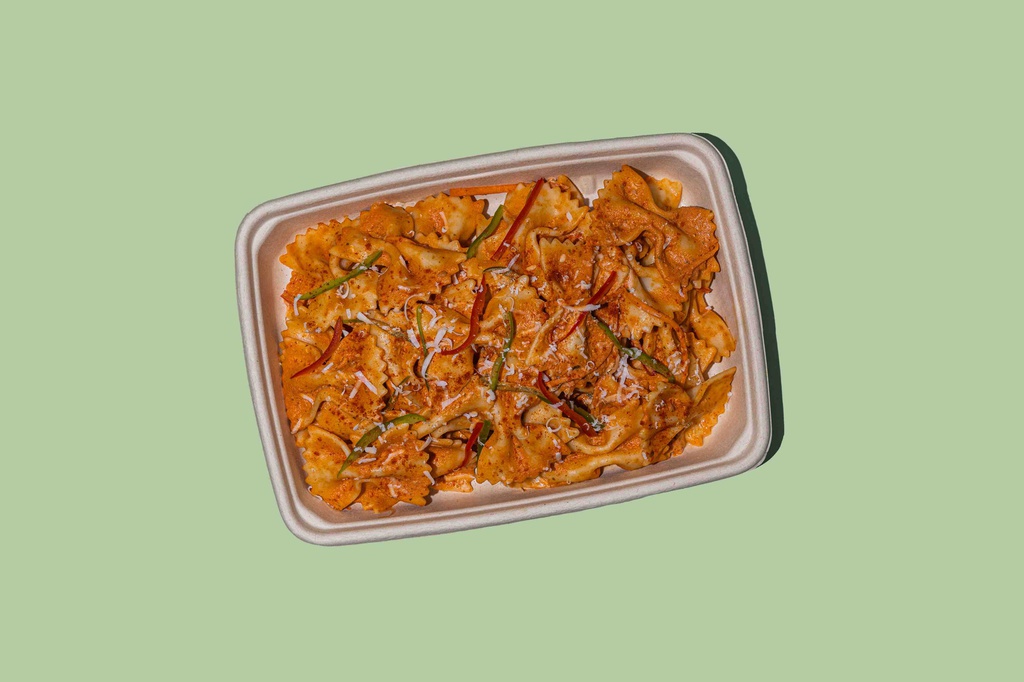 Veggie Spicy Farfalli Pasta / معكرونة ريجاتوني بالخضار