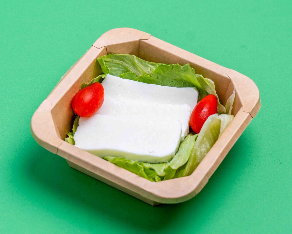 Halloum lettuce wrap (GF + LF) / لفائف الخس مع الحلوم