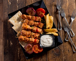 [MN0809-0.5] Italian chicken skewers ( Veggies ) / قطع الدجاج الإيطالية مع خضروات  - HP