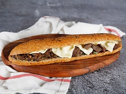 [SAL32] Philly Cheese Steak Sandwich / ساندوتش لحم فيلي مع الجبن