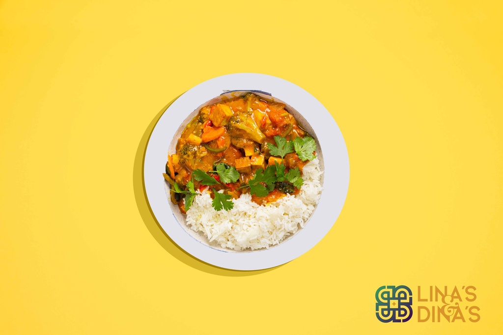 الخضار بالكاري مع الأرز (Vegan) 