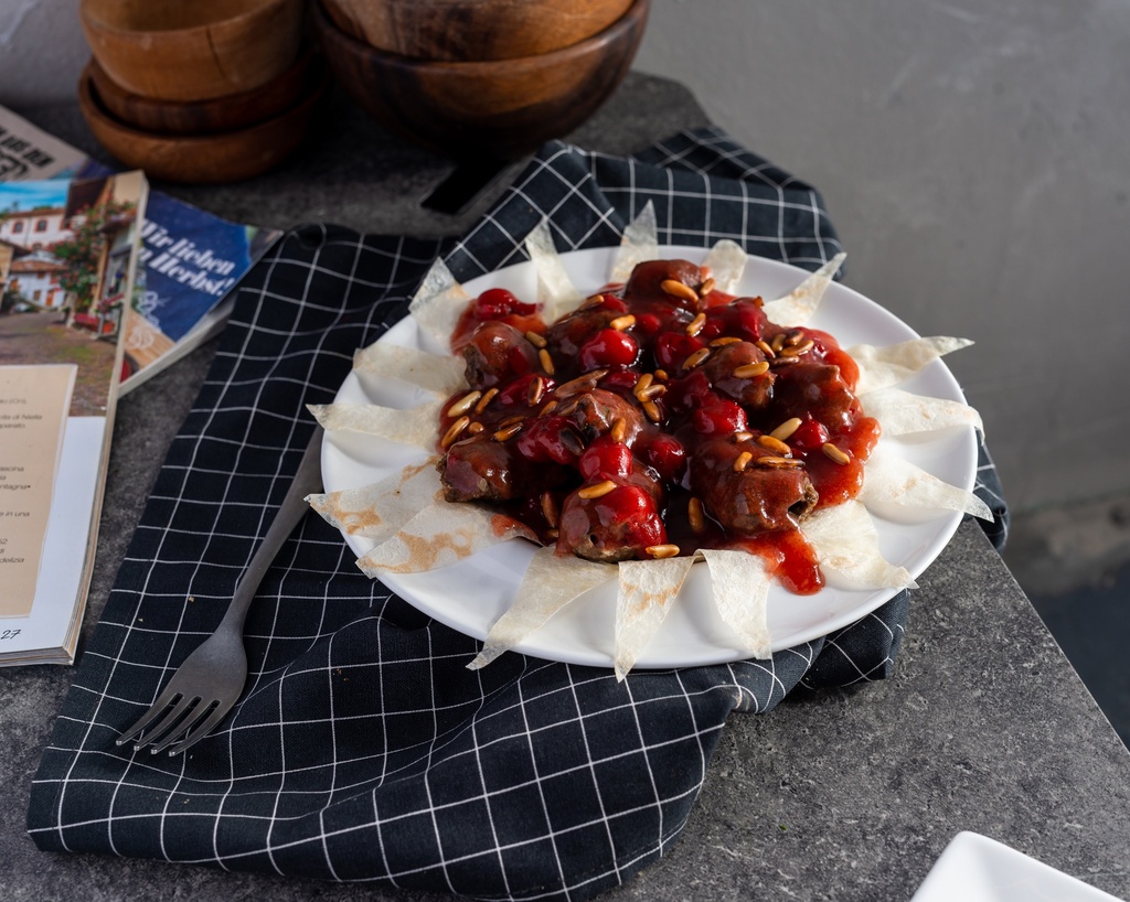 Turkish Kofta in casserole w (Veggies) - HP / كفتة تركية مع الخضروات