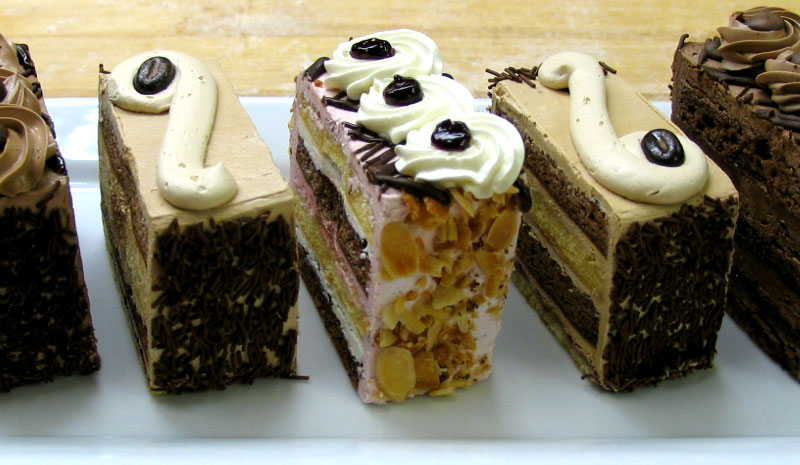 Pastry Slice / شريحة المعجنات