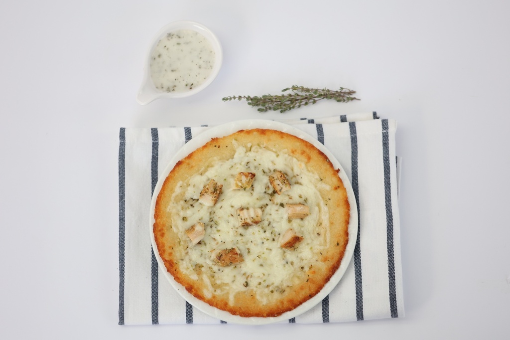 Keto Ranch Chicken Pizza