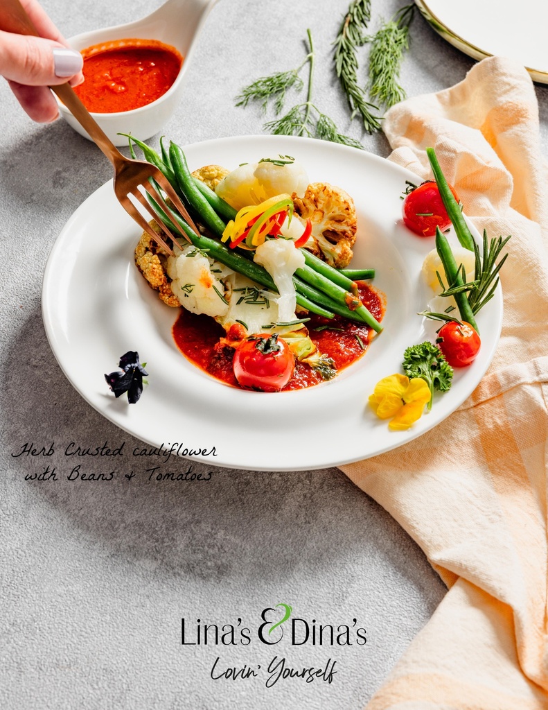  عشب القرنبيط المتقشر مع الفاصوليا والطماطم مع الأرز  (Vegan) 