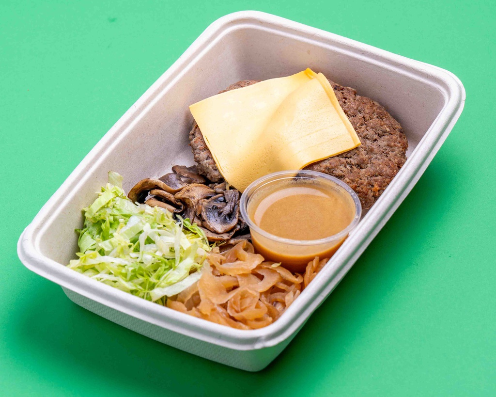 برغر اللحم مع الفطر و الخضار