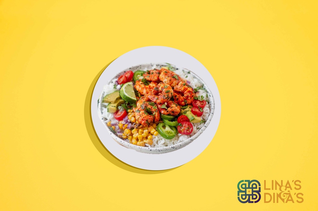 وعاء روبيان مكسيكي مع أرز الكزبرة والليمون وصلصة الرانش