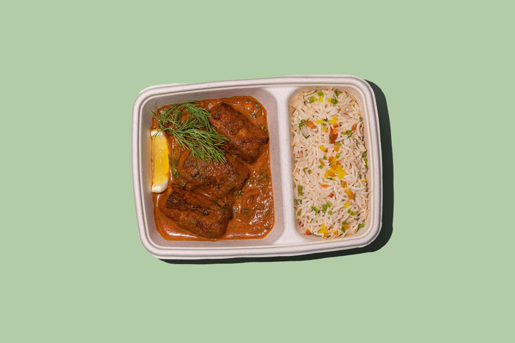 يخنة السمك مع الخضار والأرز