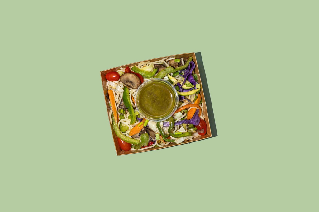 نودلز الكوسة الآسيوية