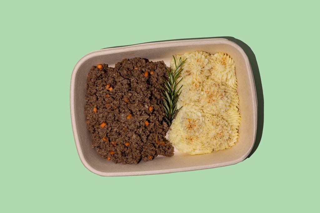 لحم بقري مفروم مع بطاطا مهروسة