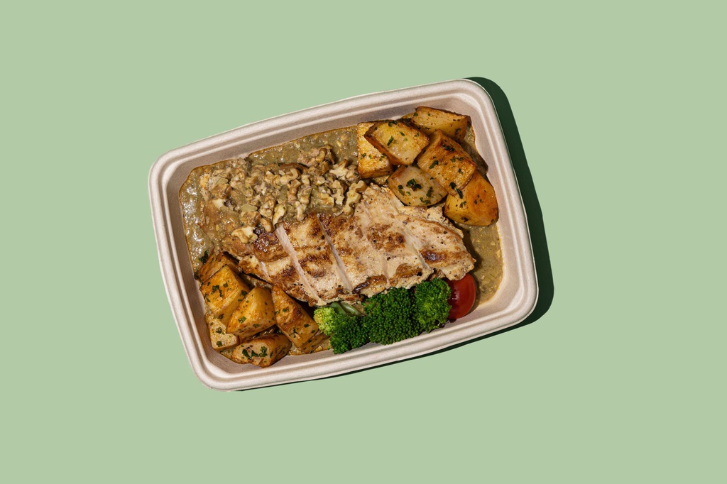 Chicken W Entrecote Sauce &amp; Potato (GF + LF) / دجاج مع صلصة إنتركوت والبطاطا