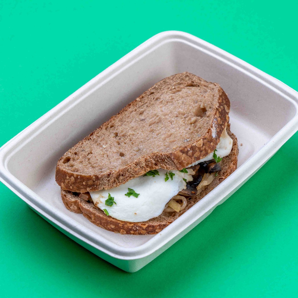 ساندويش الفطر مع الجبنة