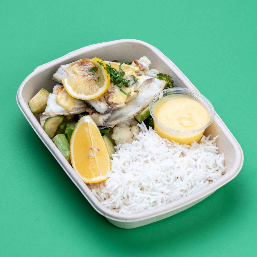  سيباس مشوي مع الخضار المشوية والارز 