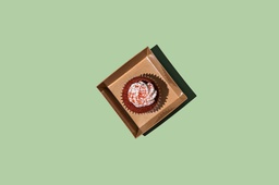 [NEWKETO202304-0.5] Red Velvet Cup-Cake  / الكعكة الحمراء تشبه المخمل ( Keto )