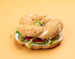 [MNM2447-1] Labneh w Beetroot Simit / لبنة مع سميد الشمندر