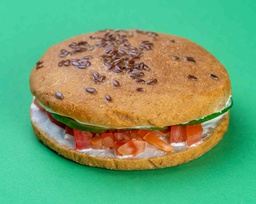 WOW - Bun Labneh W Veggies/خبز لبنه بالخضار (Keto)